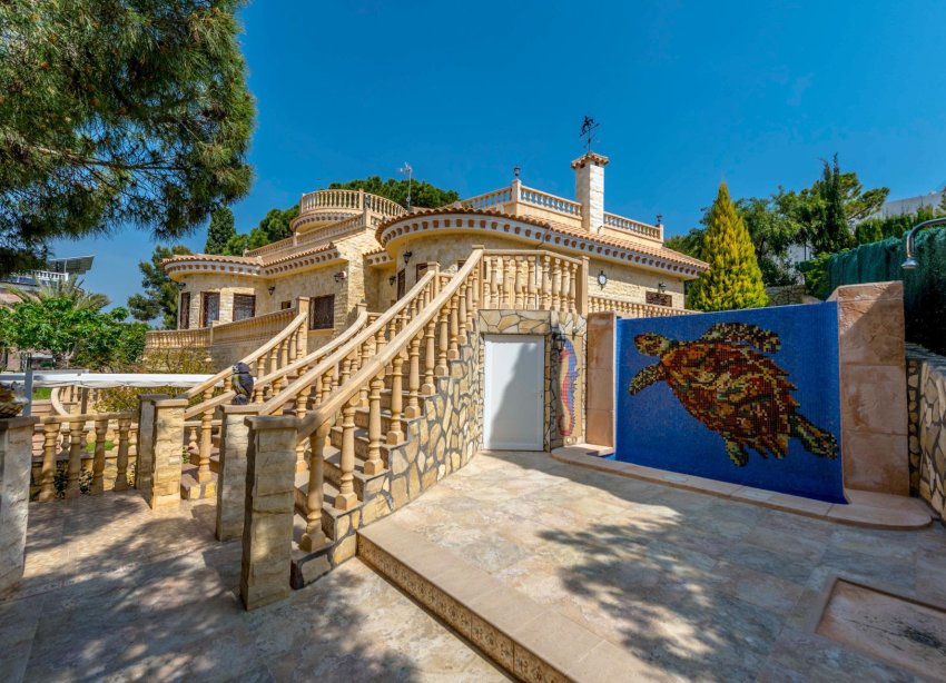 Resale - Villa / House - Orihuela Costa - Campoamor