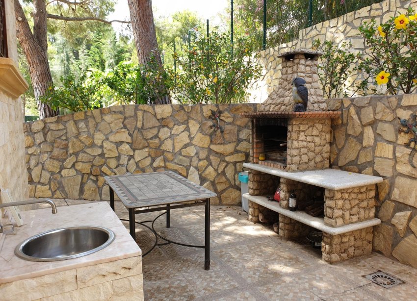 Resale - Villa / House - Orihuela Costa - Campoamor
