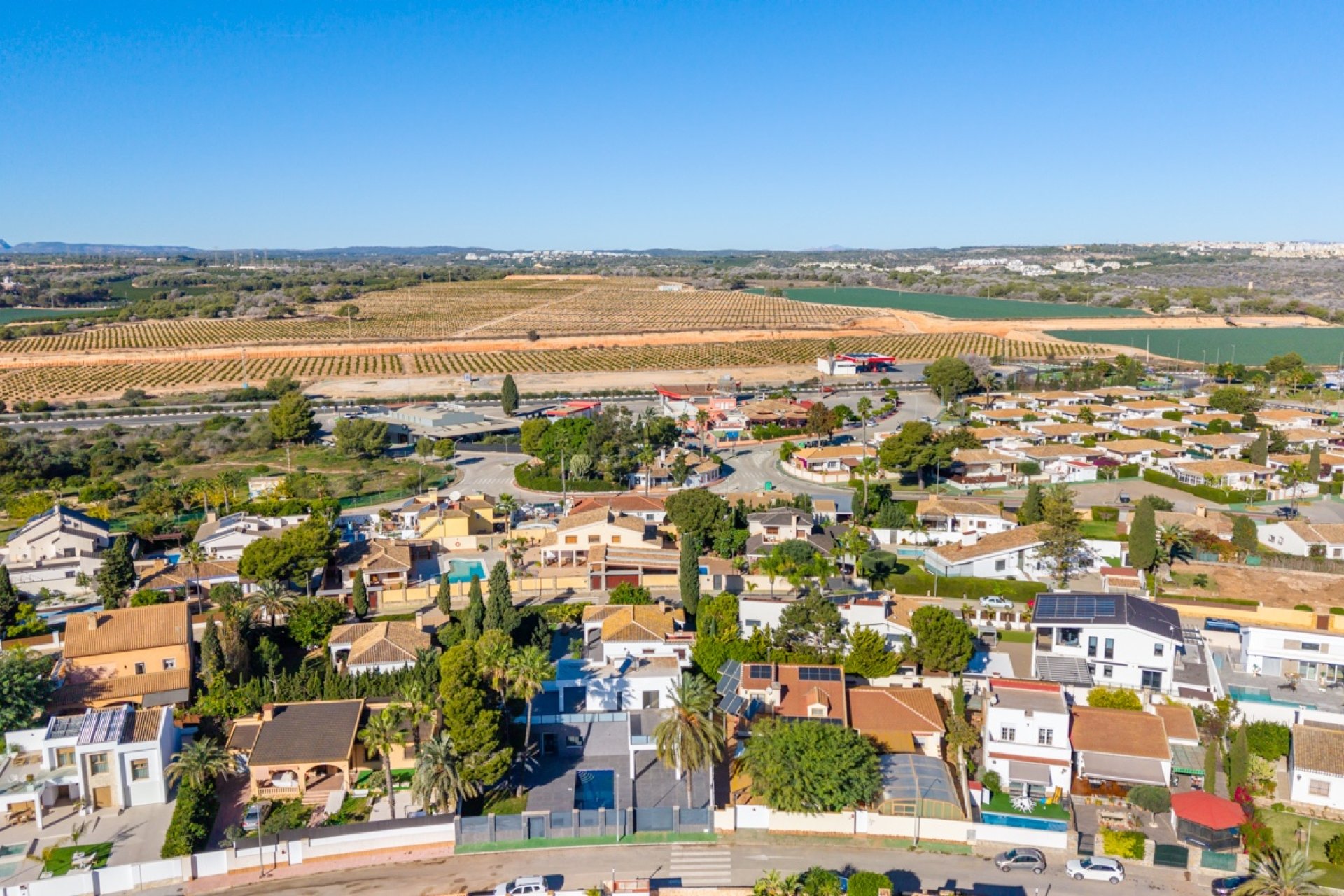Resale - Villa / House - Orihuela Costa - Campoamor