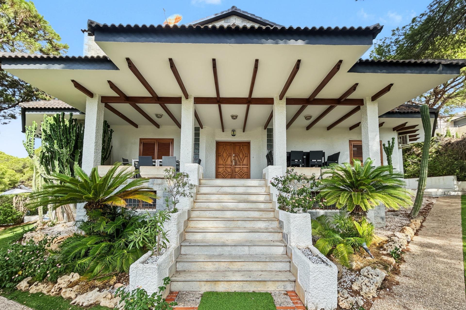 Resale - Villa / House - Orihuela Costa - Campoamor