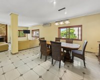 Resale - Villa / House - Orihuela Costa - Campoamor