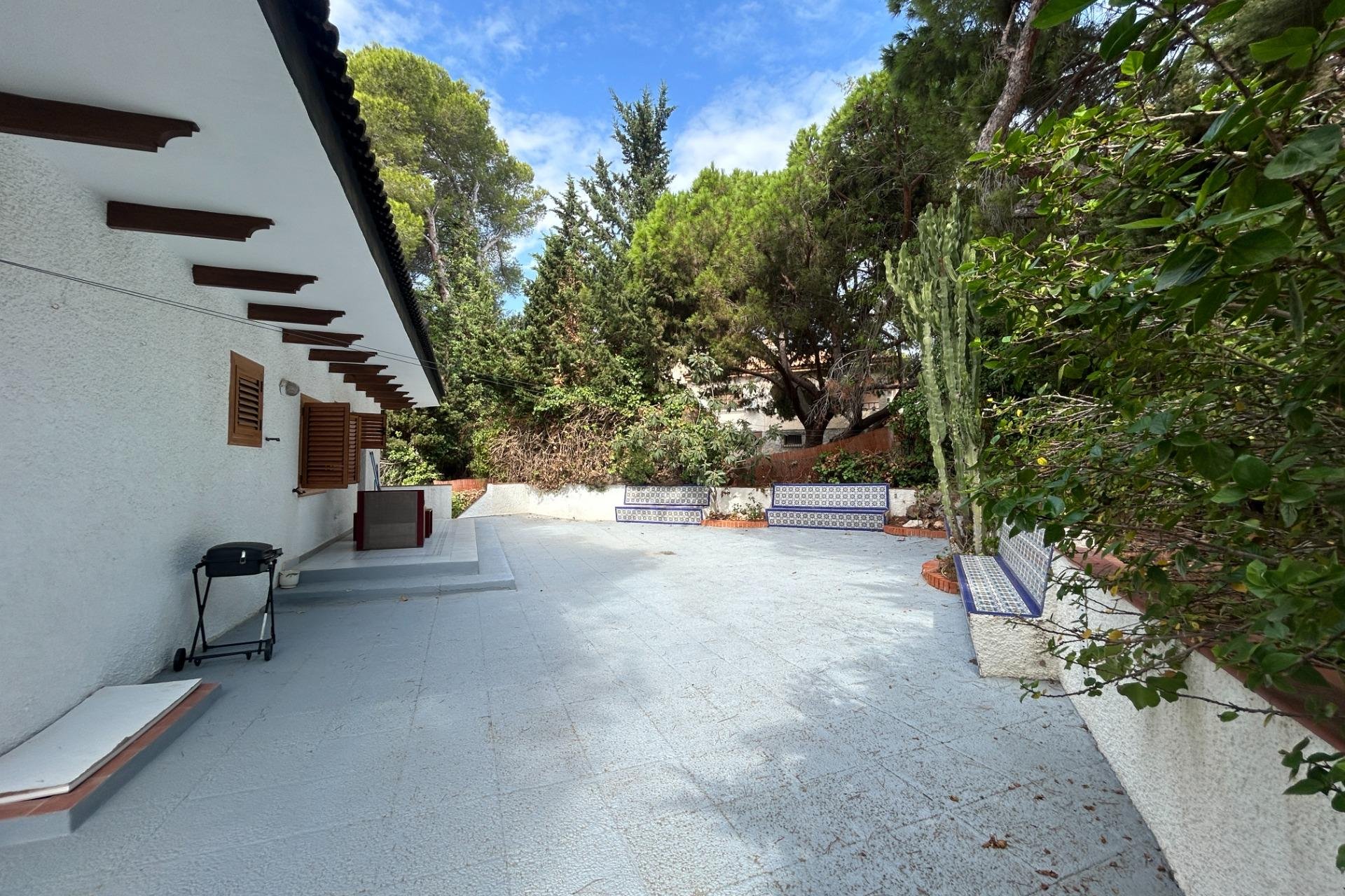 Resale - Villa / House - Orihuela Costa - Campoamor