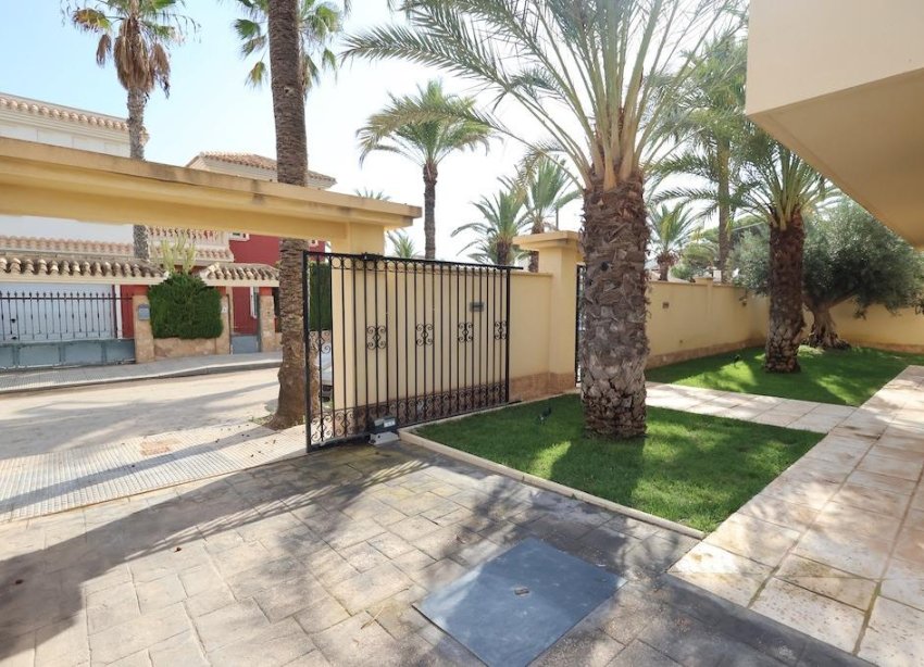 Resale - Villa / House - Orihuela Costa - Costa blanca