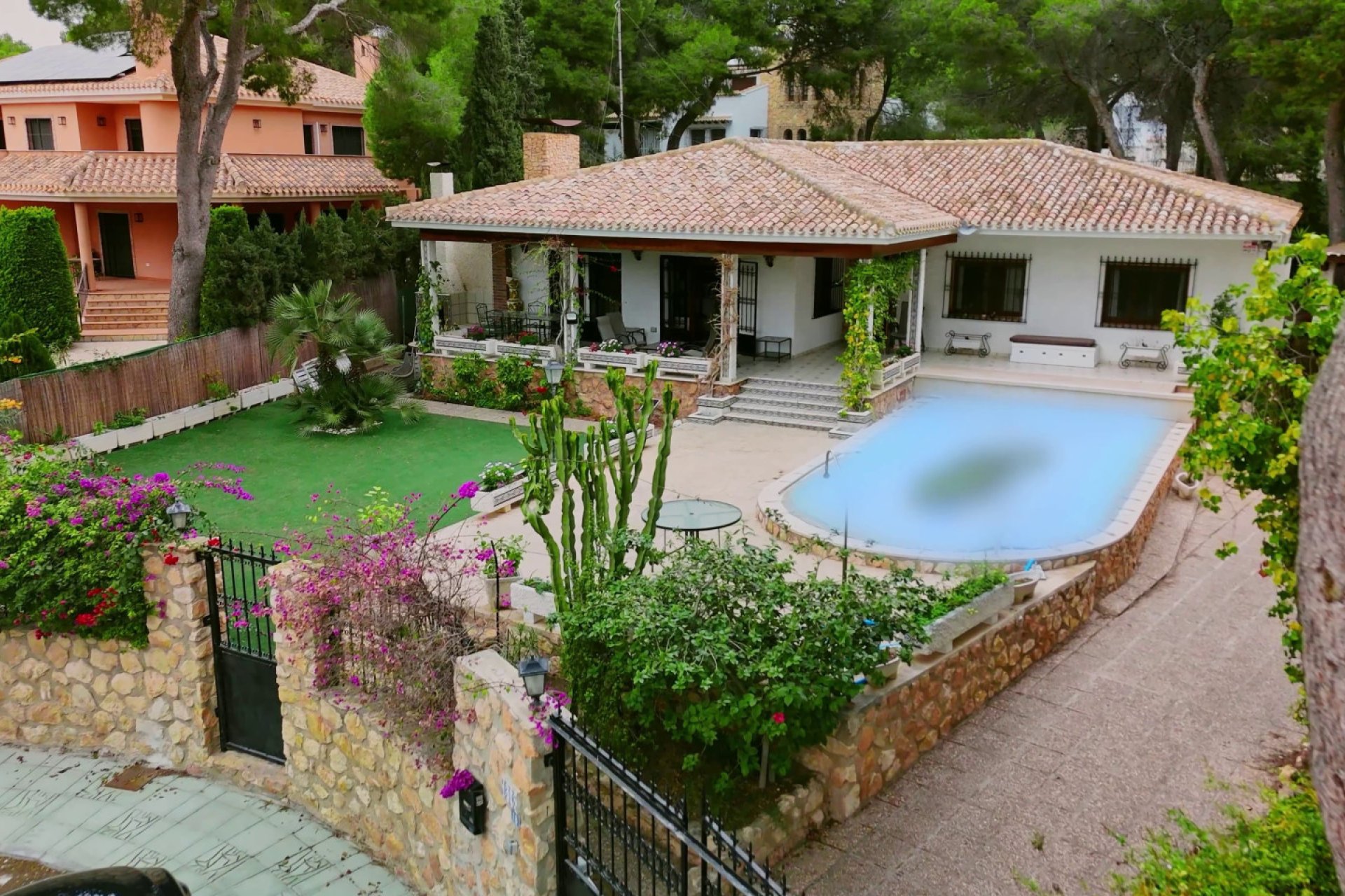 Resale - Villa / House - Orihuela Costa - Dehesa de campoamor