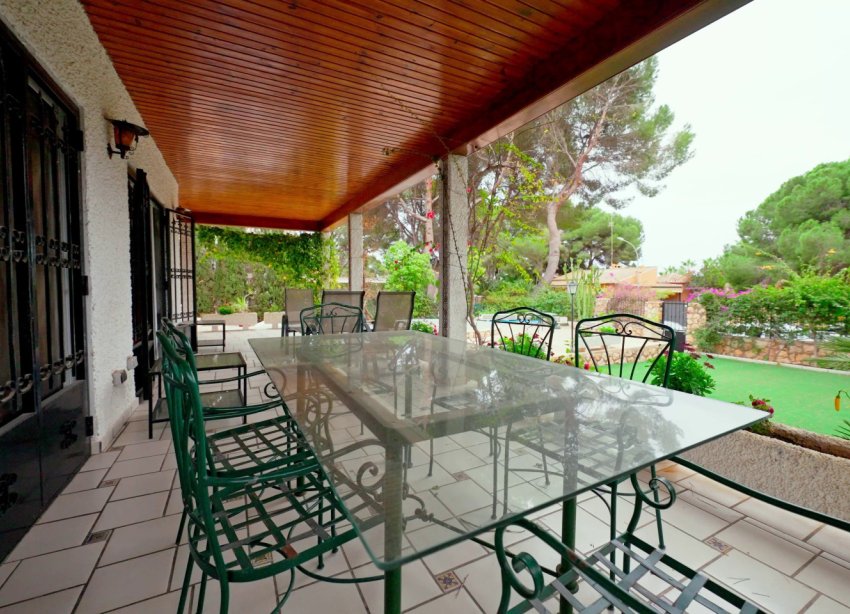 Resale - Villa / House - Orihuela Costa - Dehesa de campoamor