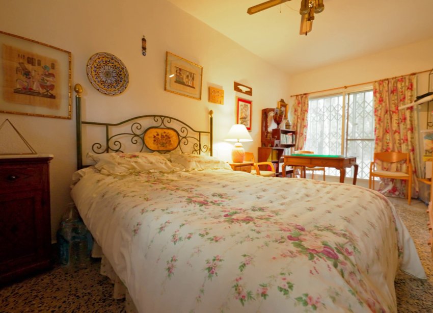 Resale - Villa / House - Orihuela Costa - Dehesa de campoamor
