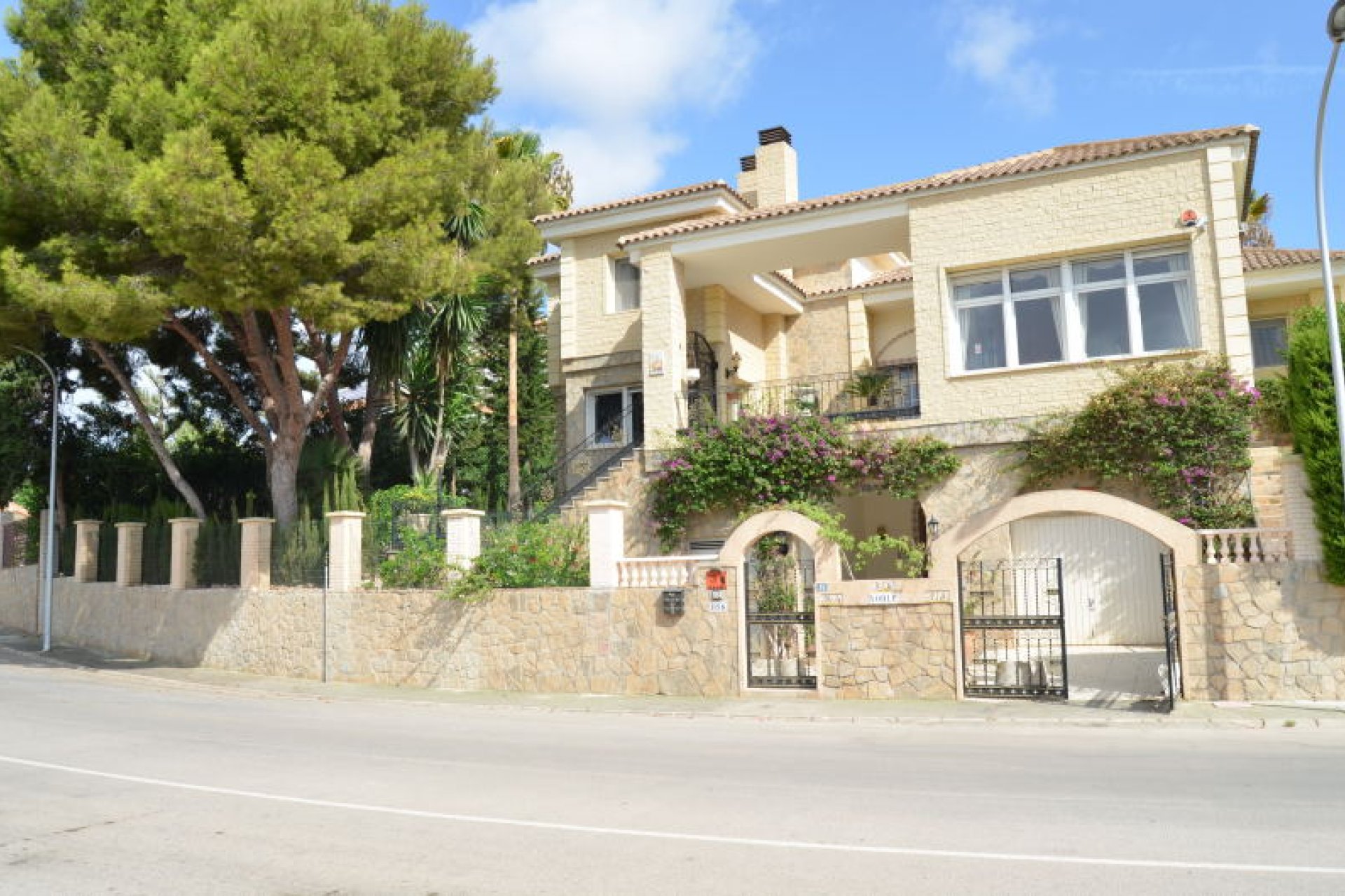 Resale - Villa / House - Orihuela Costa - Dehesa de campoamor