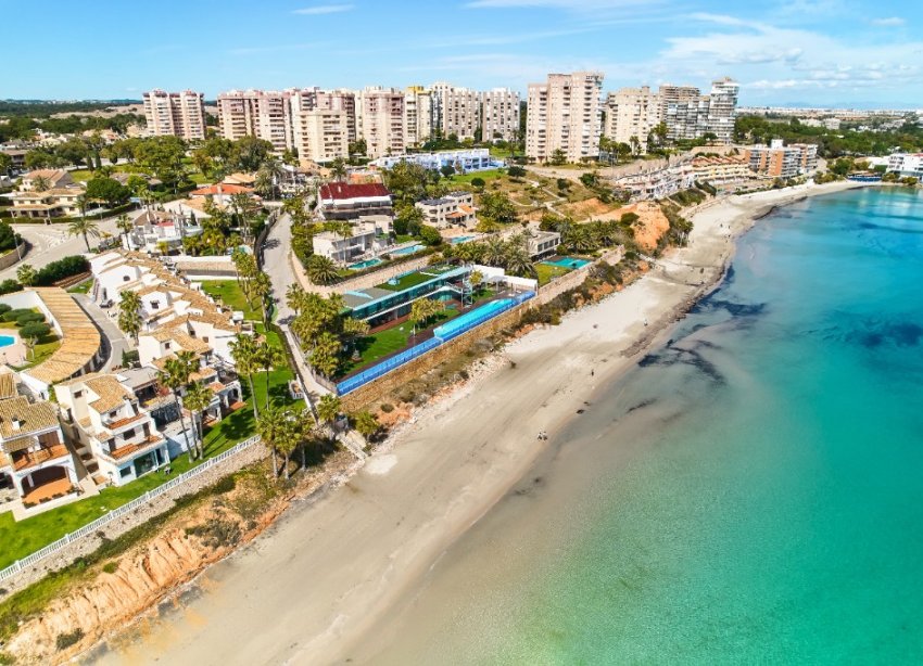 Resale - Villa / House - Orihuela Costa - Dehesa de campoamor