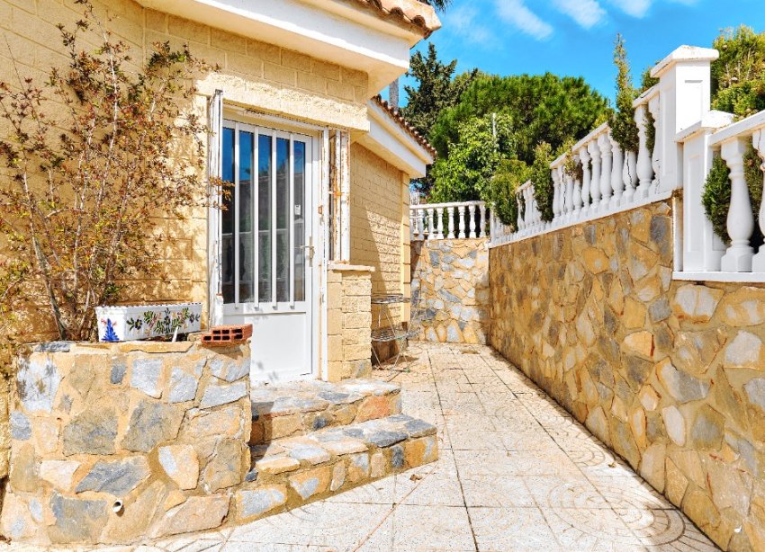 Resale - Villa / House - Orihuela Costa - Dehesa de campoamor