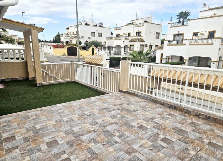 Resale - Villa / House - Orihuela Costa - Dream Hills