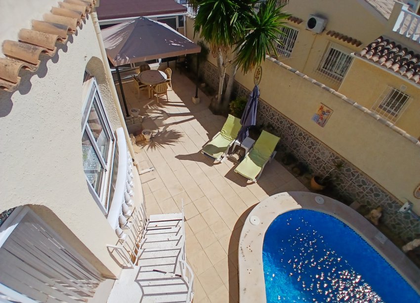 Resale - Villa / House - Orihuela Costa - El Presidente