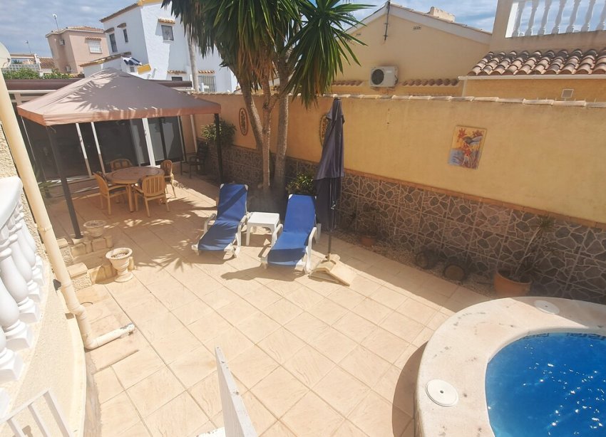 Resale - Villa / House - Orihuela Costa - El Presidente