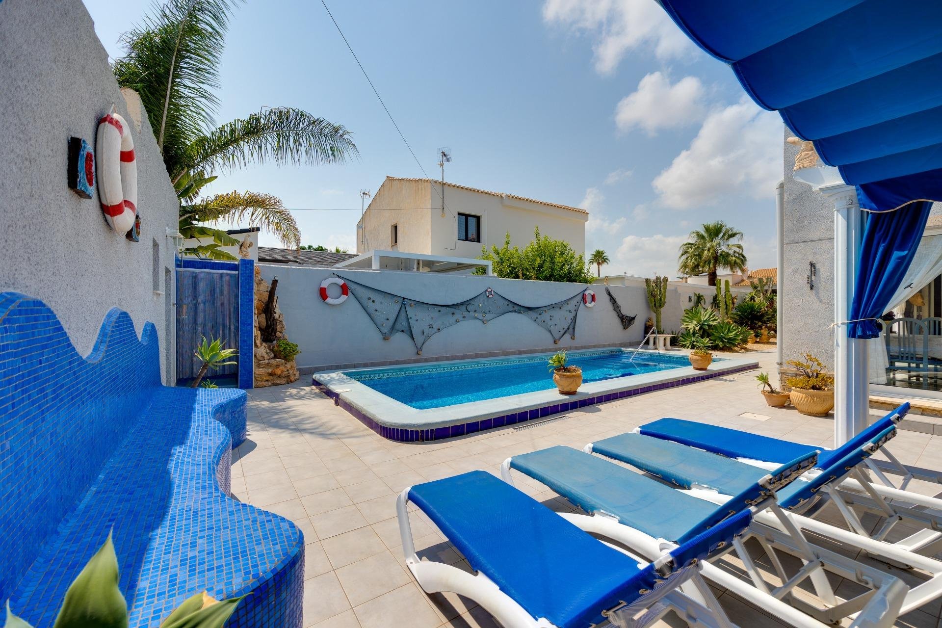 Resale - Villa / House - Orihuela Costa - La Regia