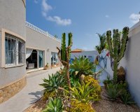 Resale - Villa / House - Orihuela Costa - La Regia
