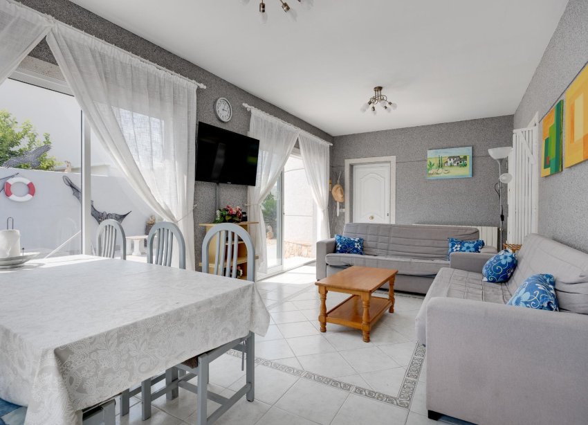 Resale - Villa / House - Orihuela Costa - La Regia