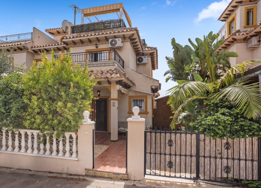 Resale - Villa / House - Orihuela Costa - La Regia