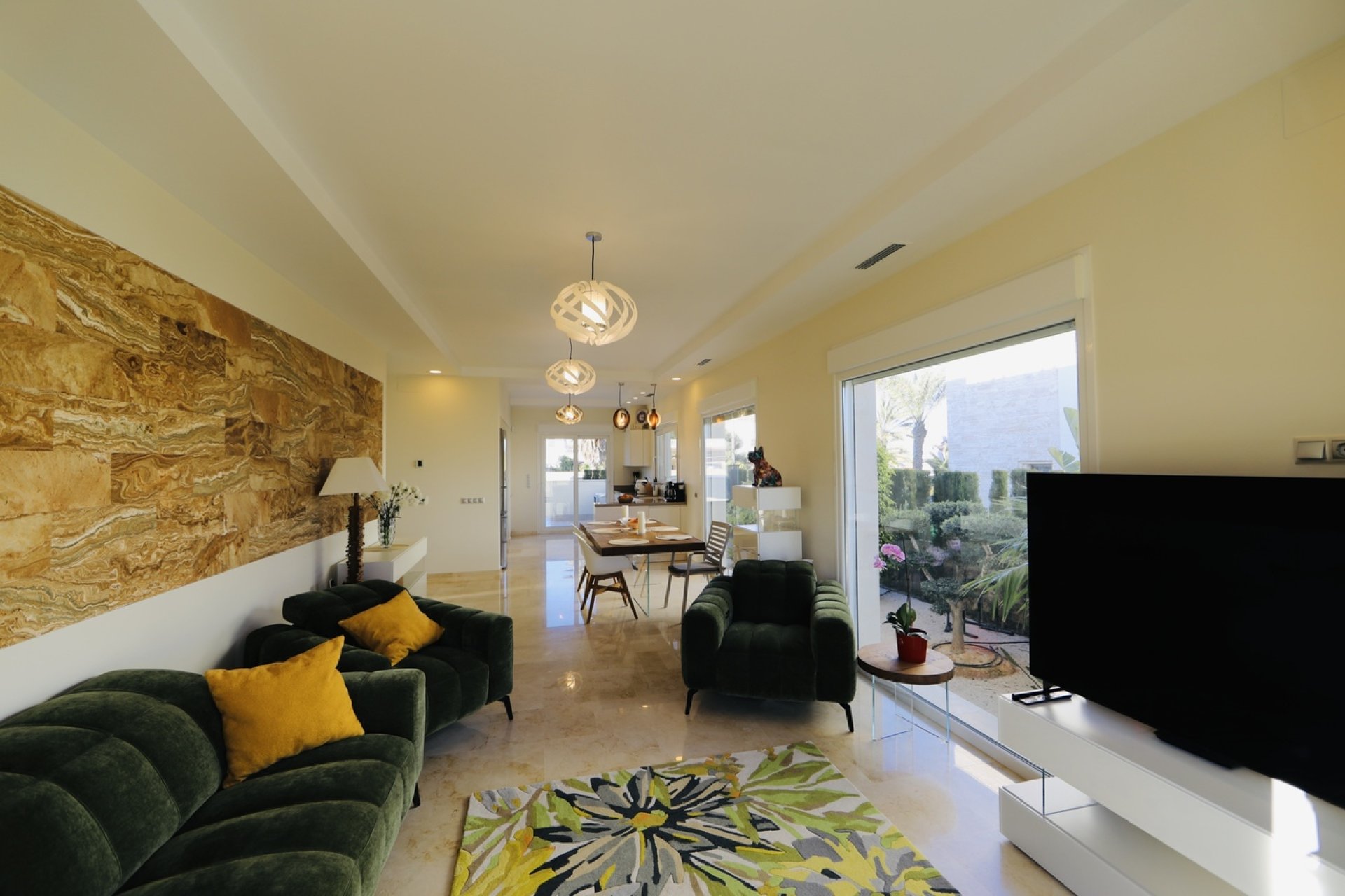 Resale - Villa / House - Orihuela Costa - La Zenia