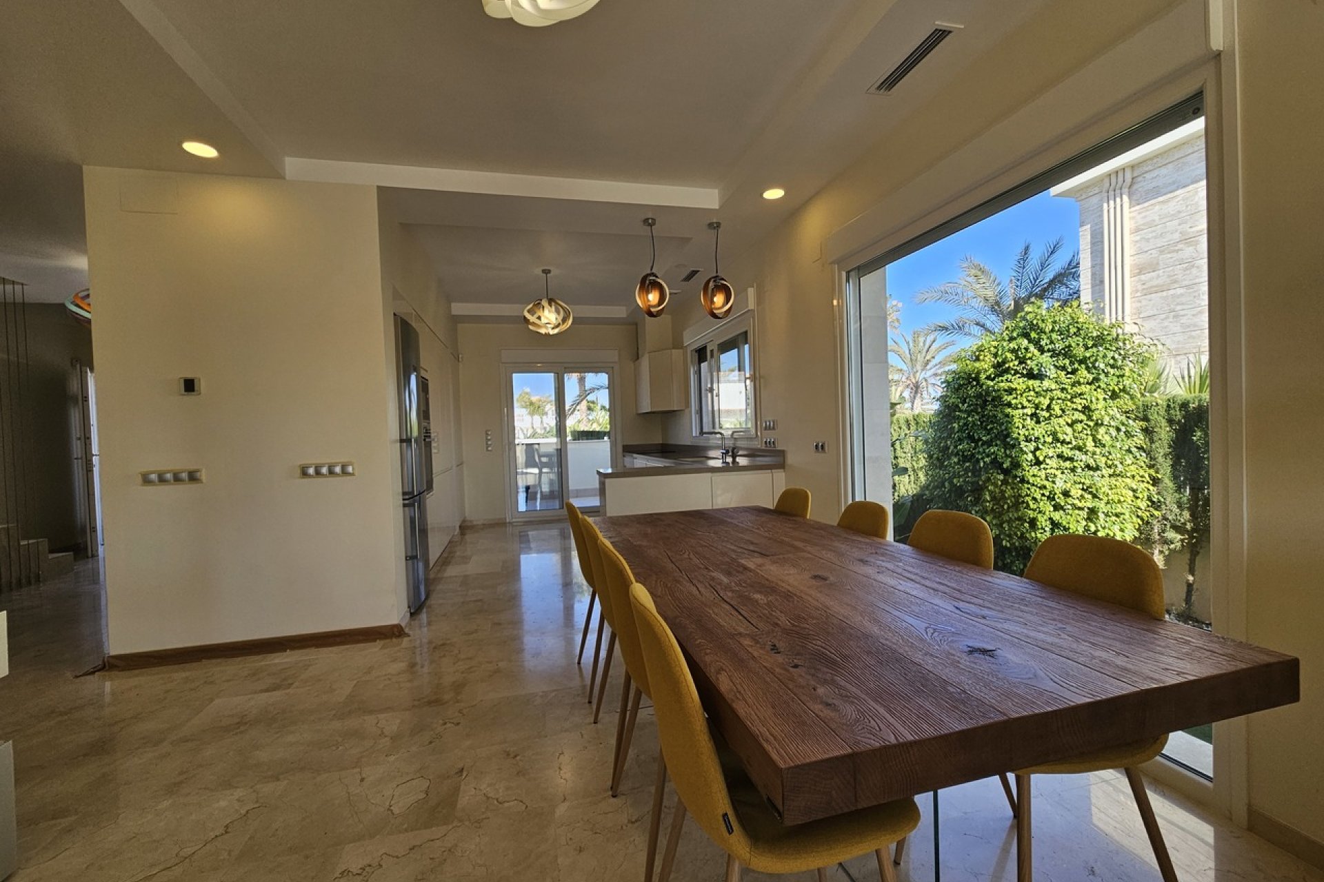 Resale - Villa / House - Orihuela Costa - La Zenia
