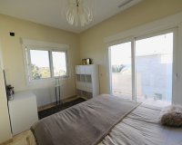 Resale - Villa / House - Orihuela Costa - La Zenia