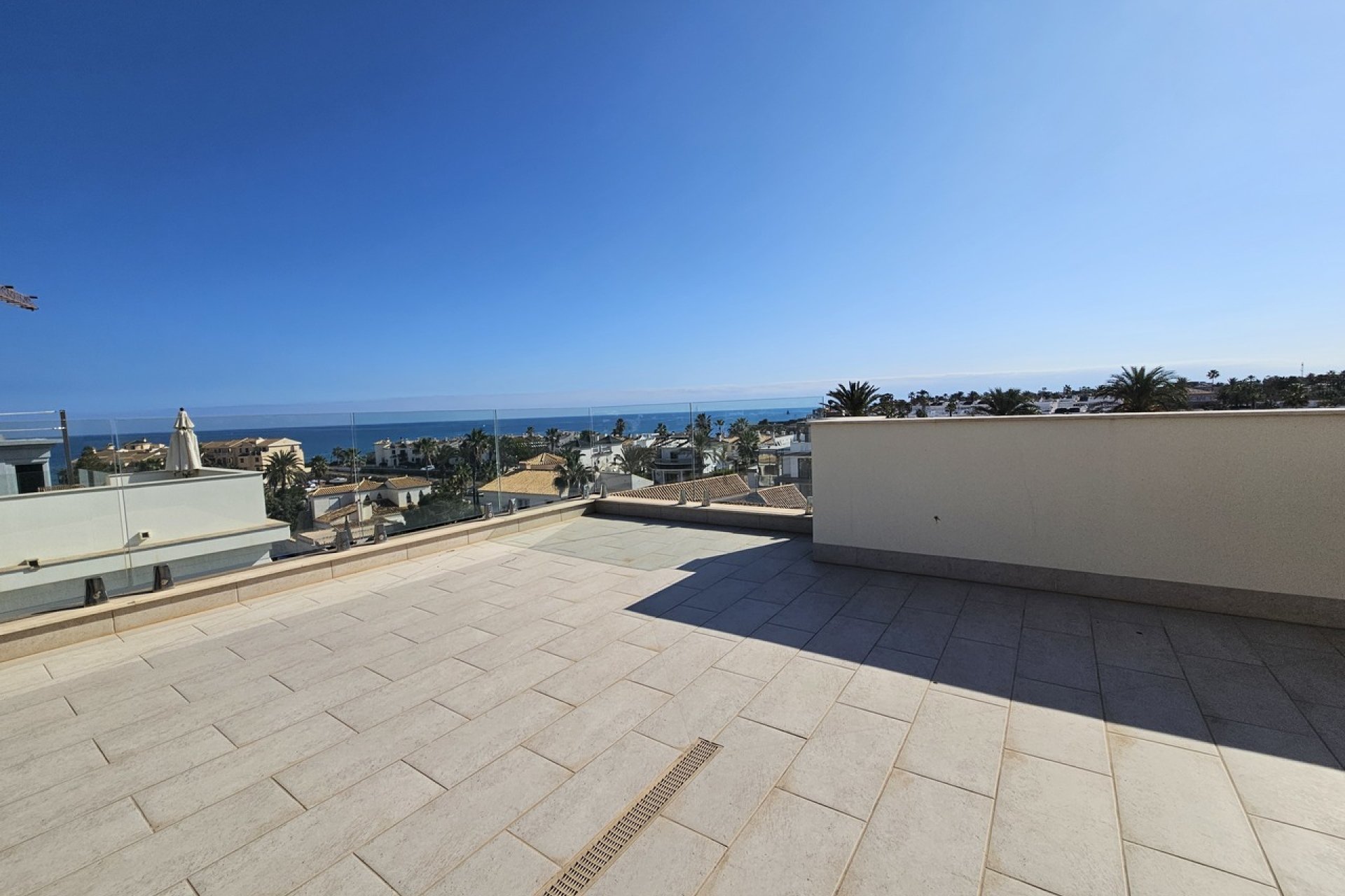 Resale - Villa / House - Orihuela Costa - La Zenia