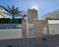 Resale - Villa / House - Orihuela Costa - La Zenia