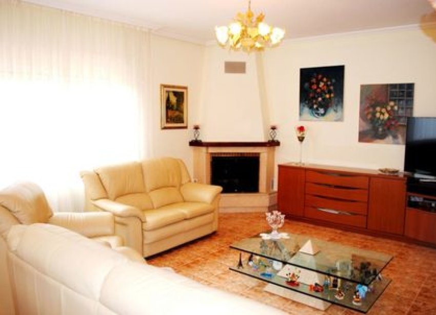 Resale - Villa / House - Orihuela Costa - La Zenia