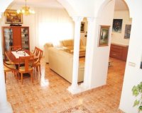 Resale - Villa / House - Orihuela Costa - La Zenia
