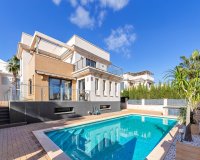 Resale - Villa / House - Orihuela Costa - La Zenia