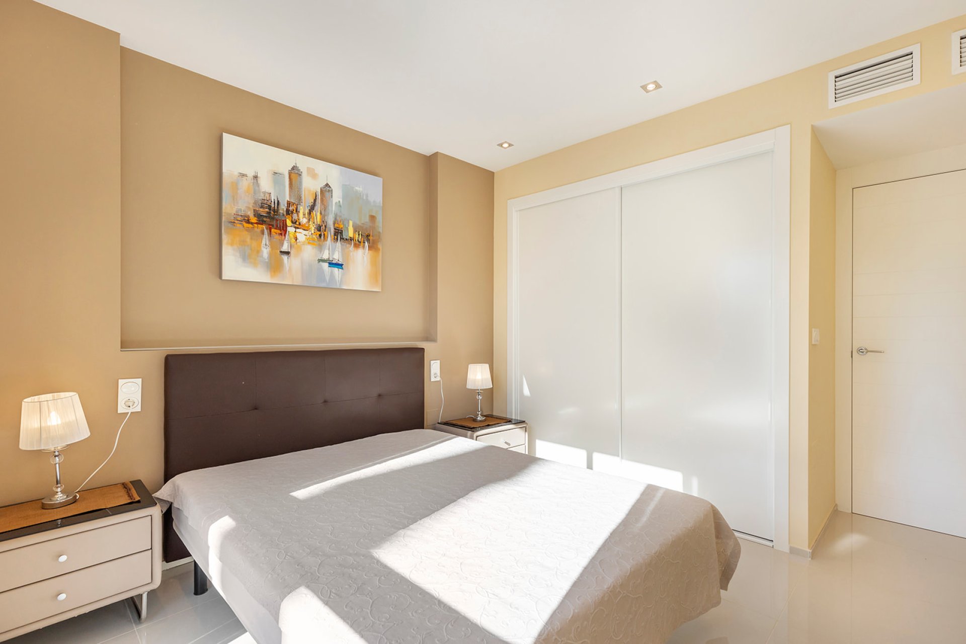 Resale - Villa / House - Orihuela Costa - La Zenia