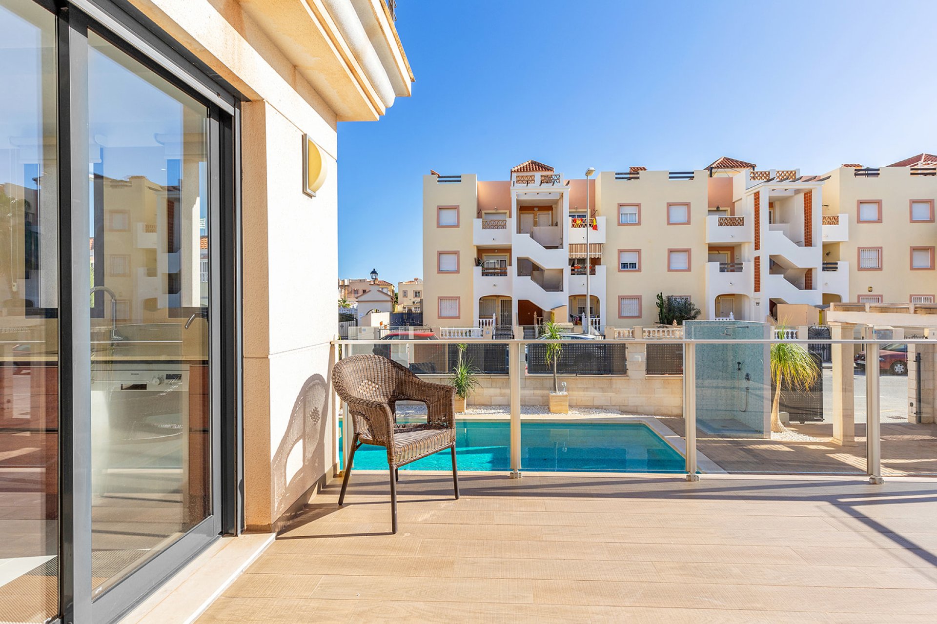 Resale - Villa / House - Orihuela Costa - La Zenia