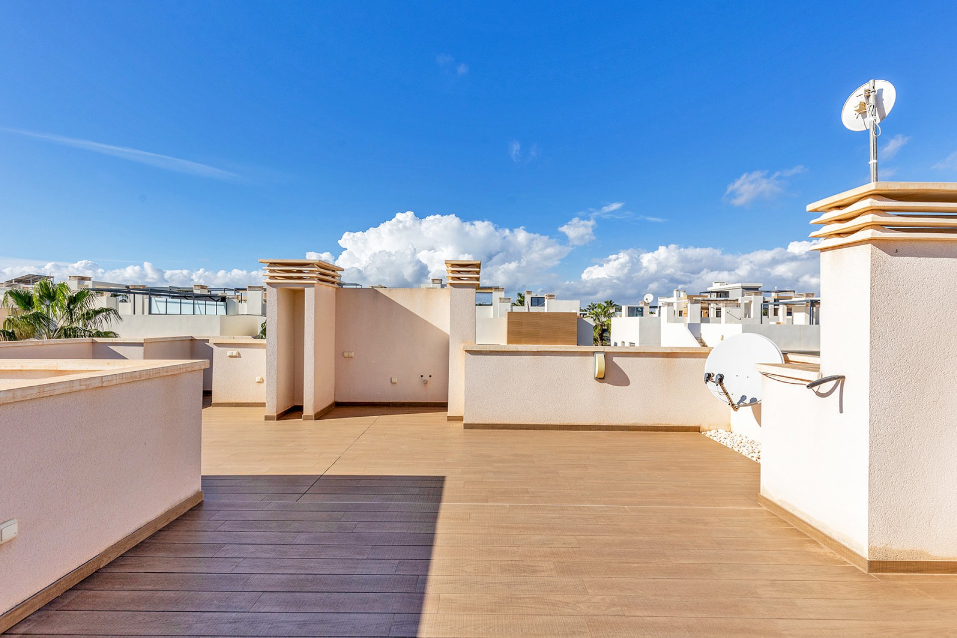 Resale - Villa / House - Orihuela Costa - La Zenia