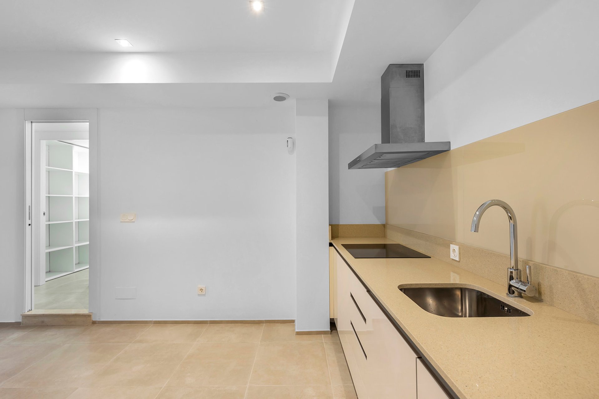 Resale - Villa / House - Orihuela Costa - La Zenia