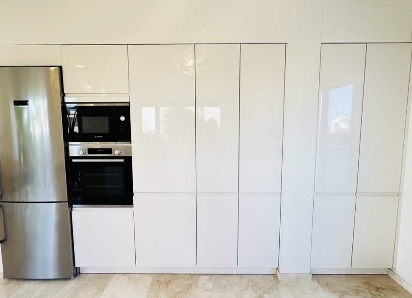 Resale - Villa / House - Orihuela Costa - La Zenia