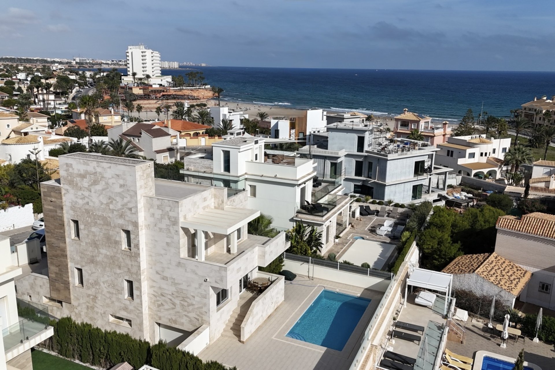 Resale - Villa / House - Orihuela Costa - La Zenia