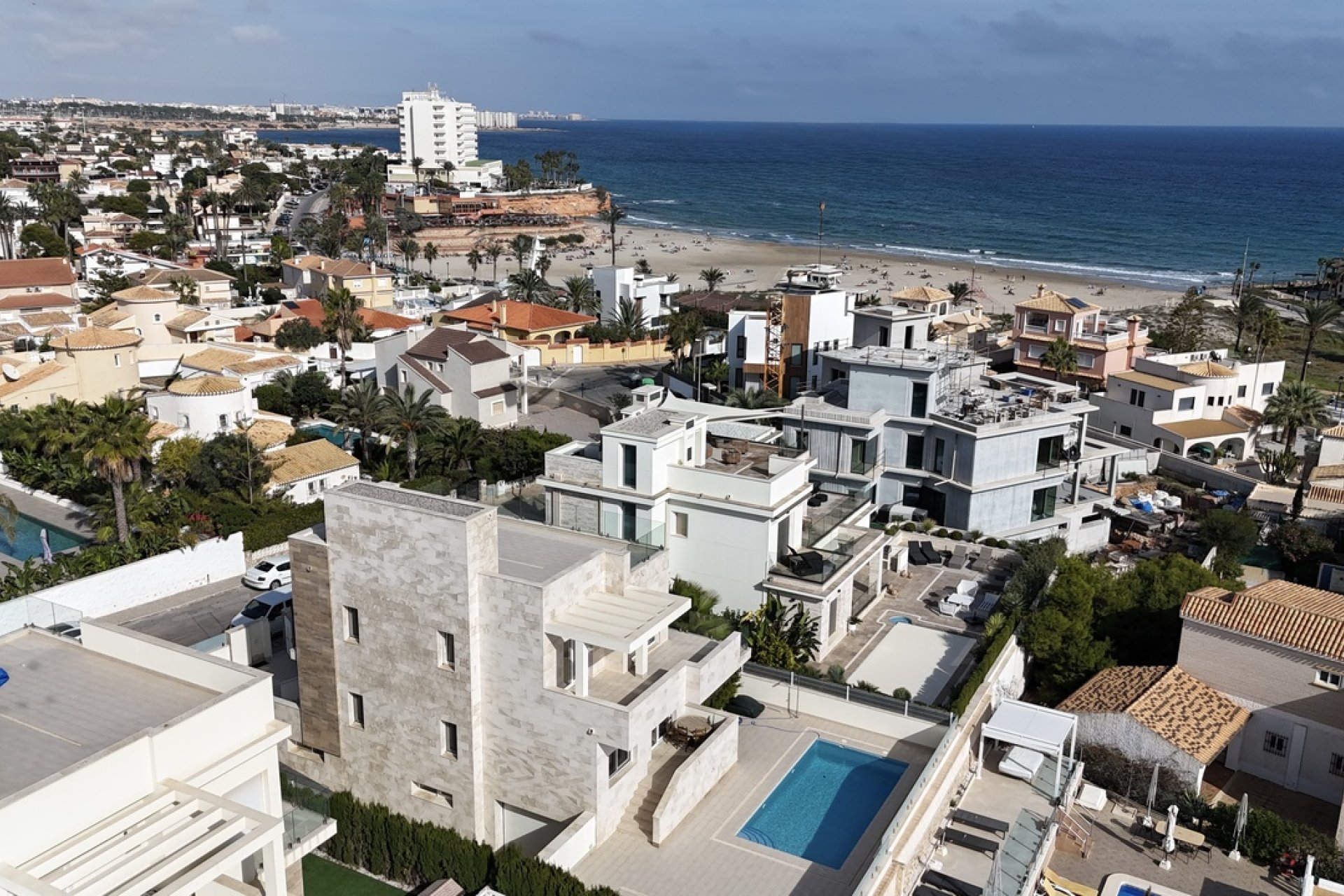 Resale - Villa / House - Orihuela Costa - La Zenia