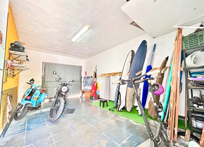 Resale - Villa / House - Orihuela Costa - La Zenia
