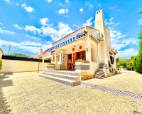 Resale - Villa / House - Orihuela Costa - La Zenia