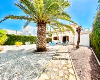 Resale - Villa / House - Orihuela Costa - La Zenia