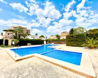 Resale - Villa / House - Orihuela Costa - La Zenia