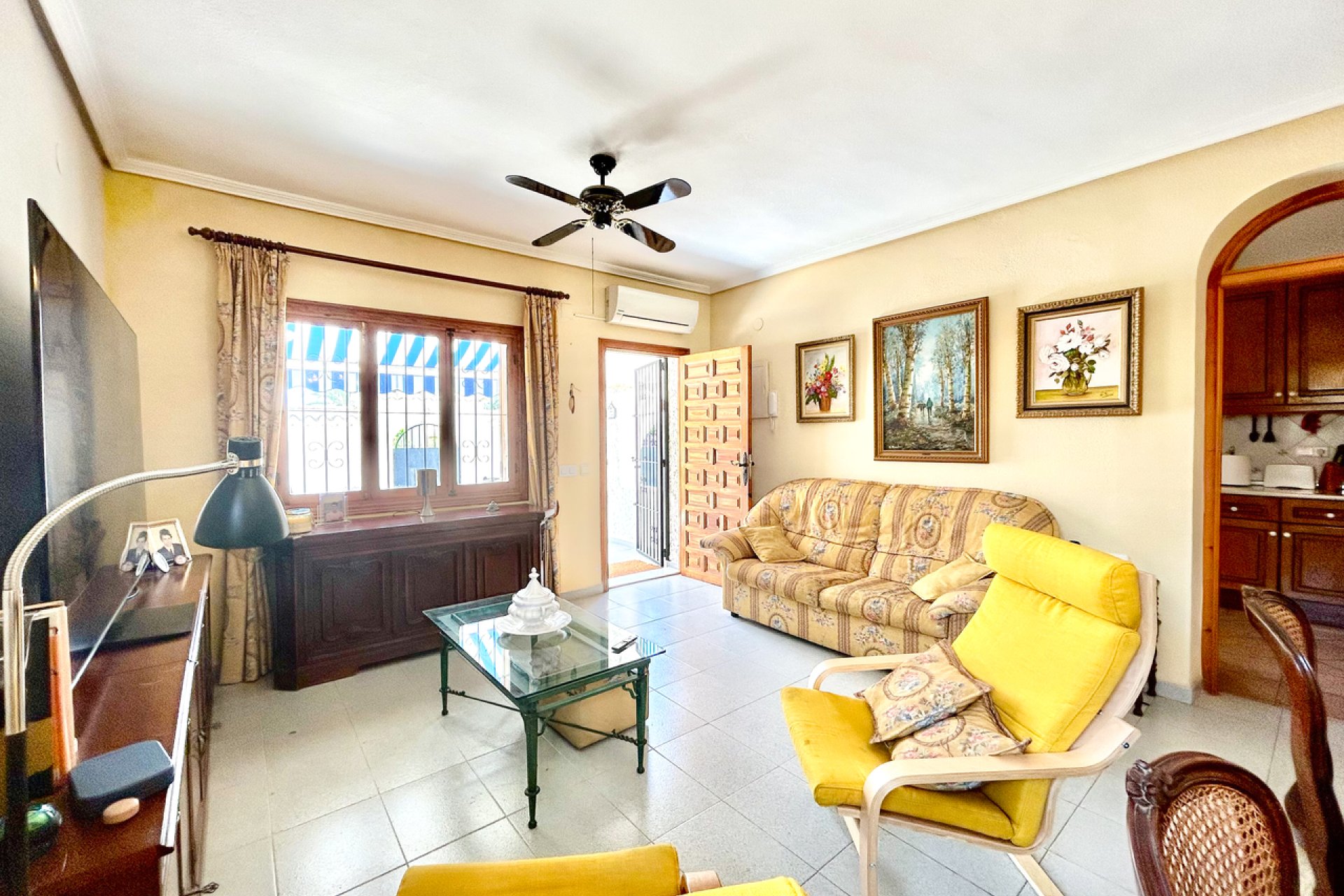 Resale - Villa / House - Orihuela Costa - La Zenia