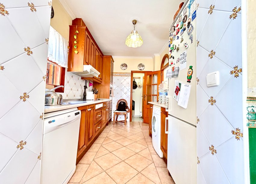 Resale - Villa / House - Orihuela Costa - La Zenia
