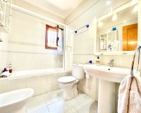 Resale - Villa / House - Orihuela Costa - La Zenia