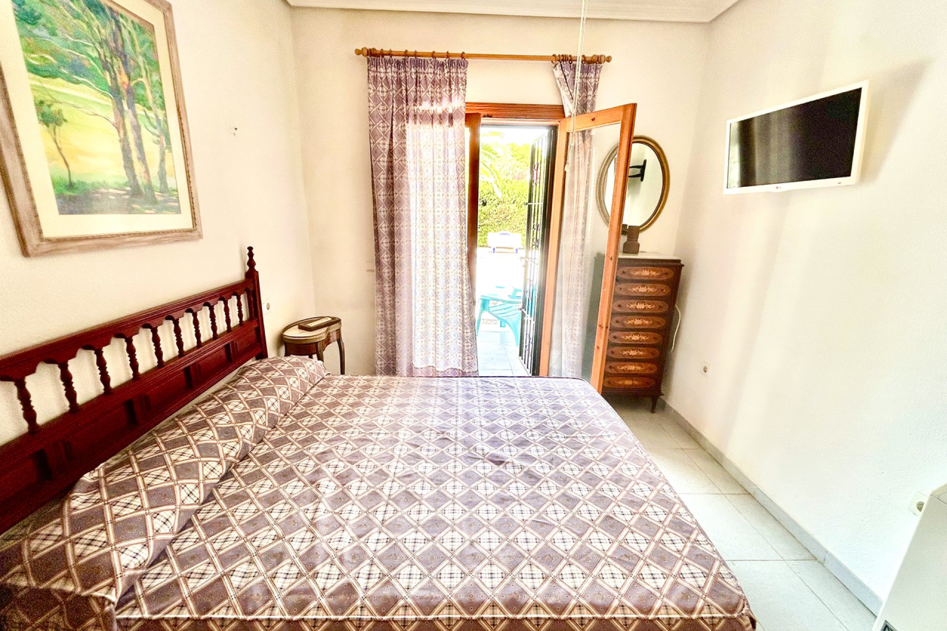 Resale - Villa / House - Orihuela Costa - La Zenia