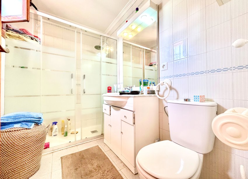Resale - Villa / House - Orihuela Costa - La Zenia