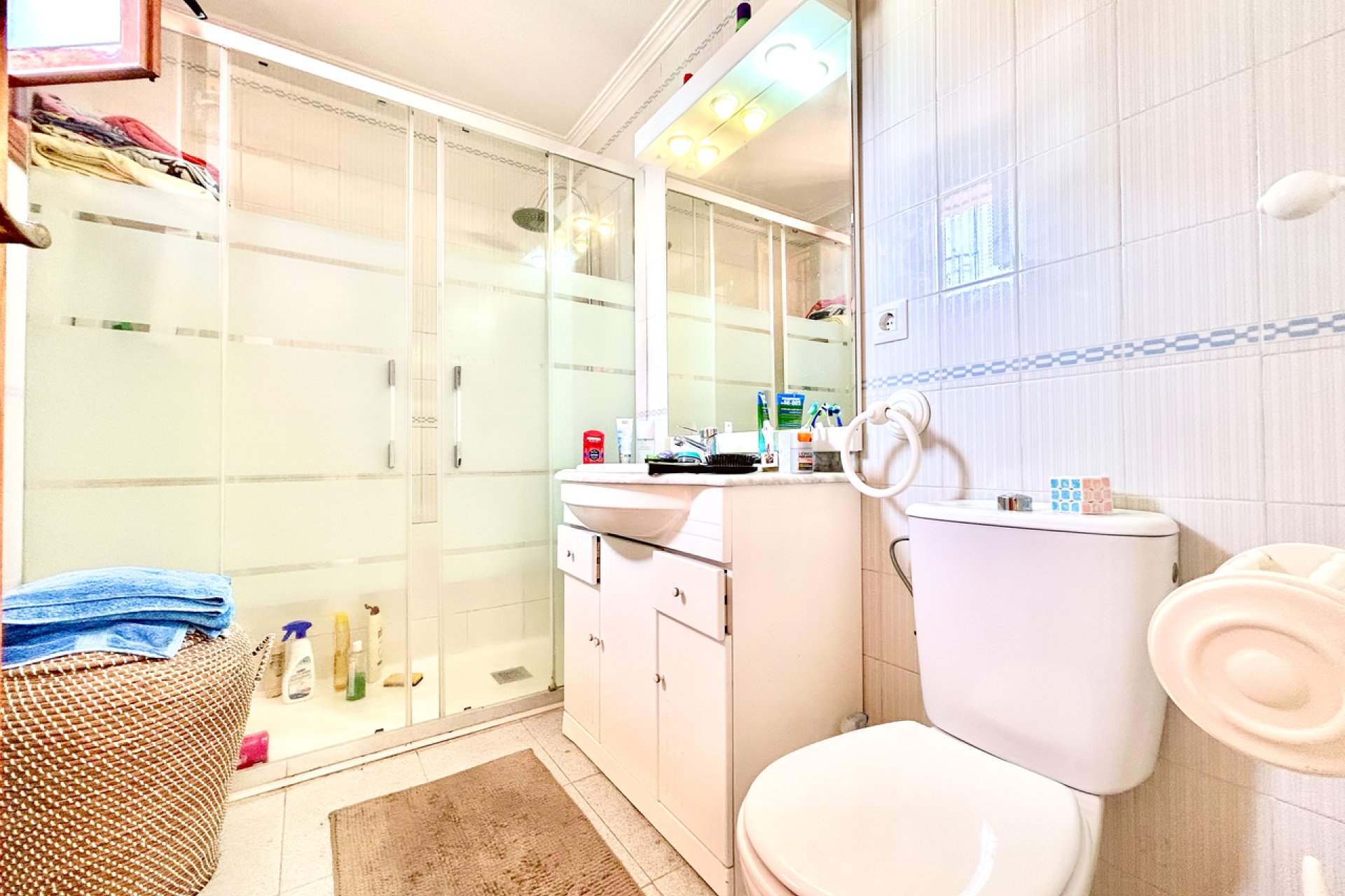 Resale - Villa / House - Orihuela Costa - La Zenia