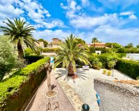 Resale - Villa / House - Orihuela Costa - La Zenia