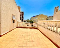 Resale - Villa / House - Orihuela Costa - La Zenia