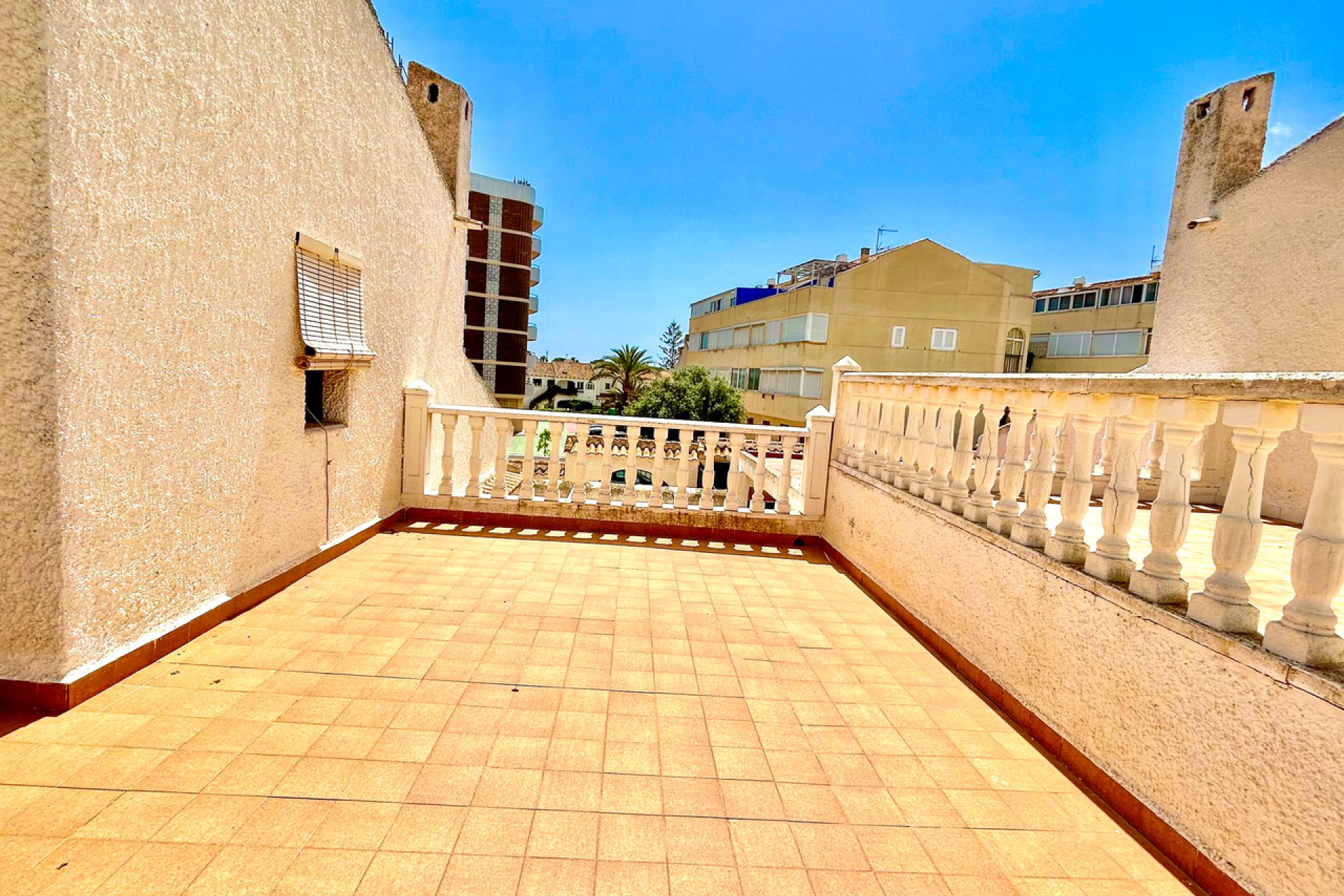 Resale - Villa / House - Orihuela Costa - La Zenia