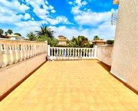 Resale - Villa / House - Orihuela Costa - La Zenia