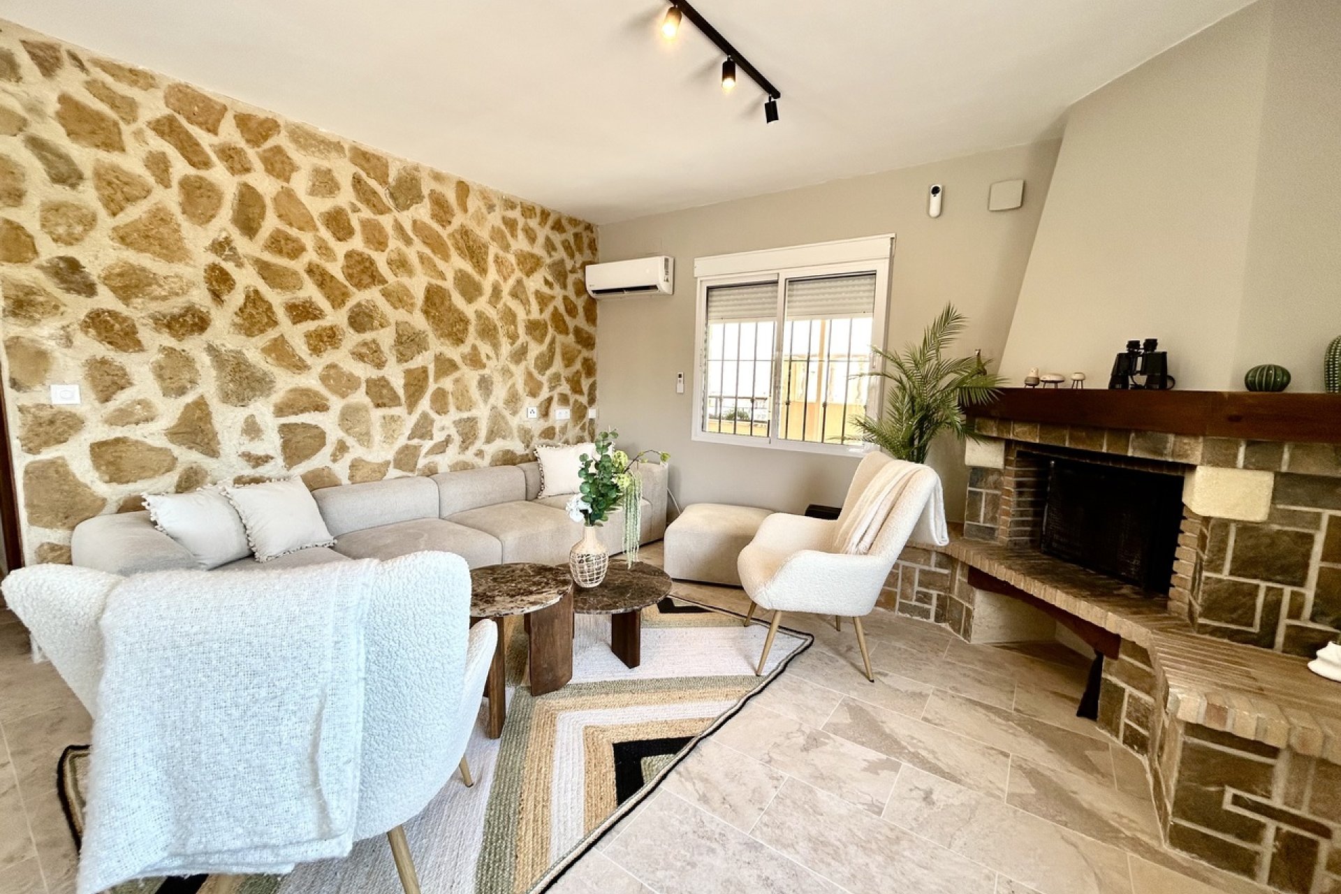 Resale - Villa / House - Orihuela Costa - La Zenia